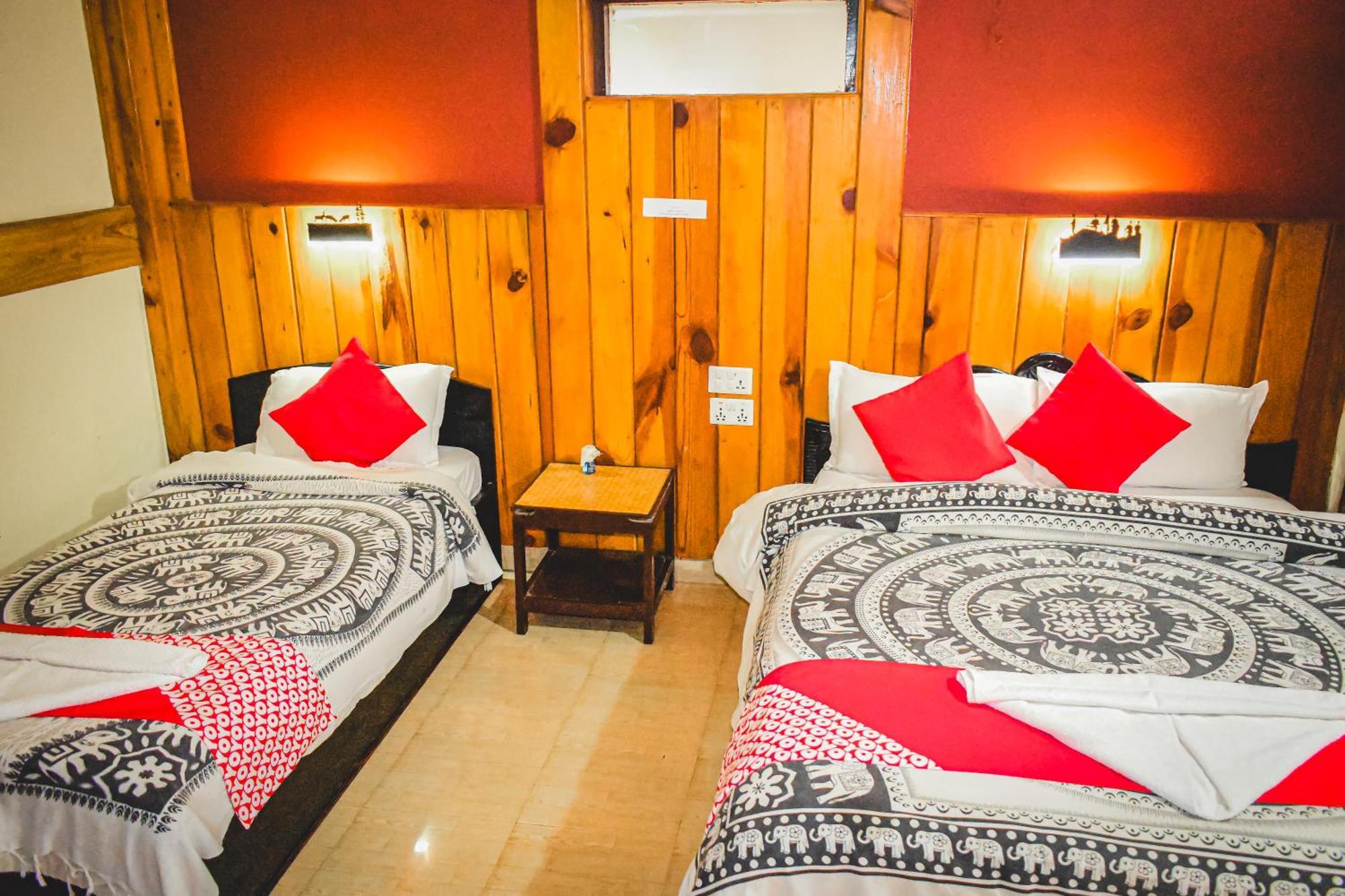 Chitwan Riverside Resort Sauraha Exteriér fotografie