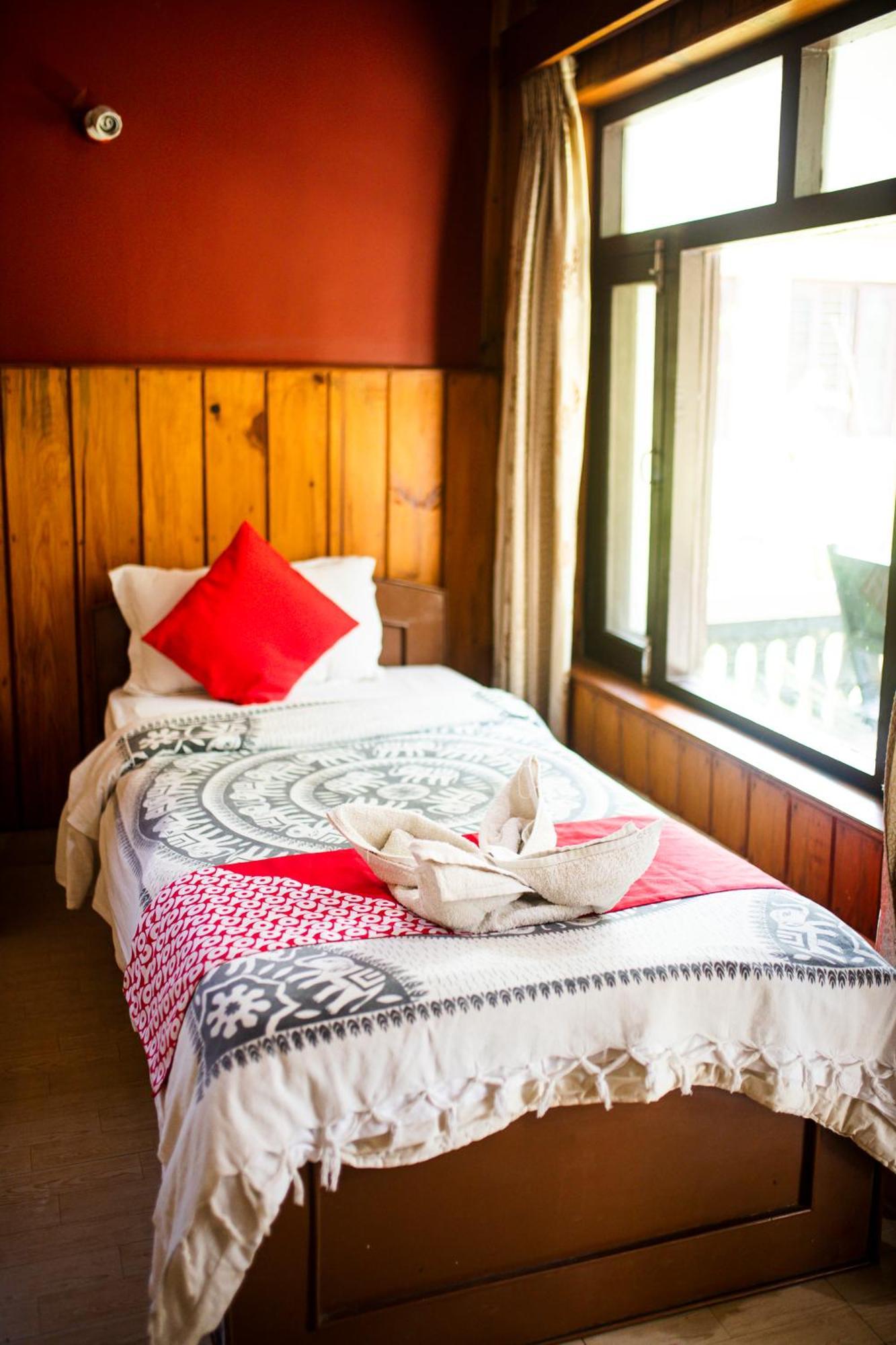 Chitwan Riverside Resort Sauraha Exteriér fotografie