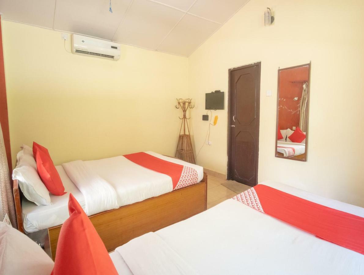 Chitwan Riverside Resort Sauraha Exteriér fotografie